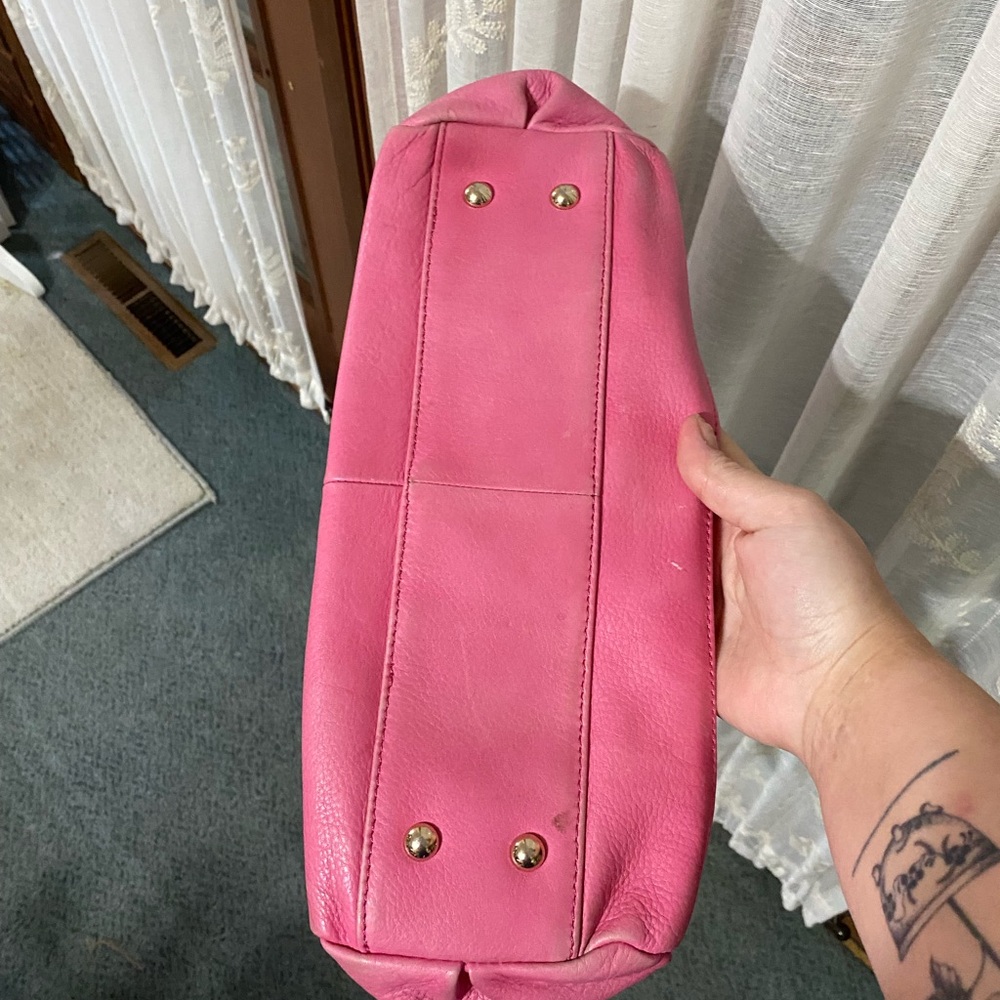 B. Makowsky Pink Leather Shoulder Bag - Picture 3 of 7